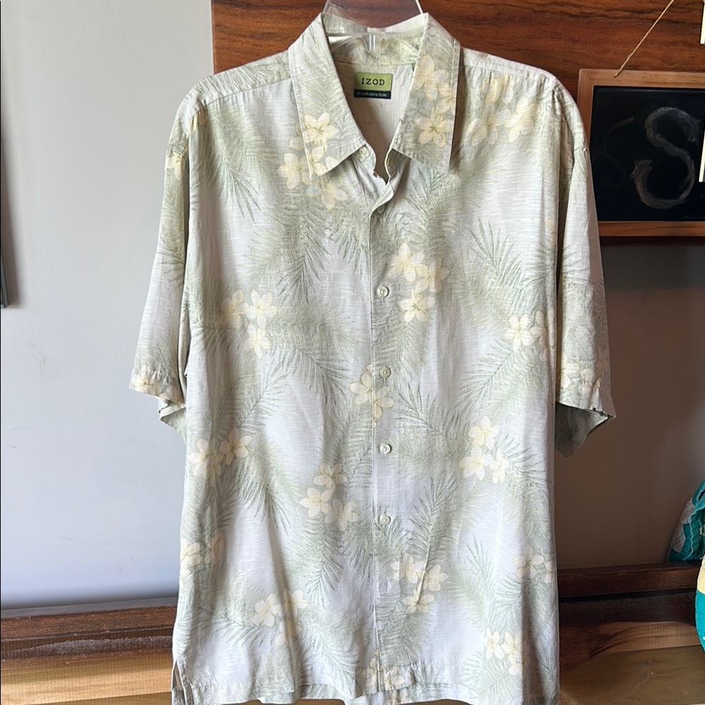 Izod Green and Cream Casual Button Down Shirt with Floral Print